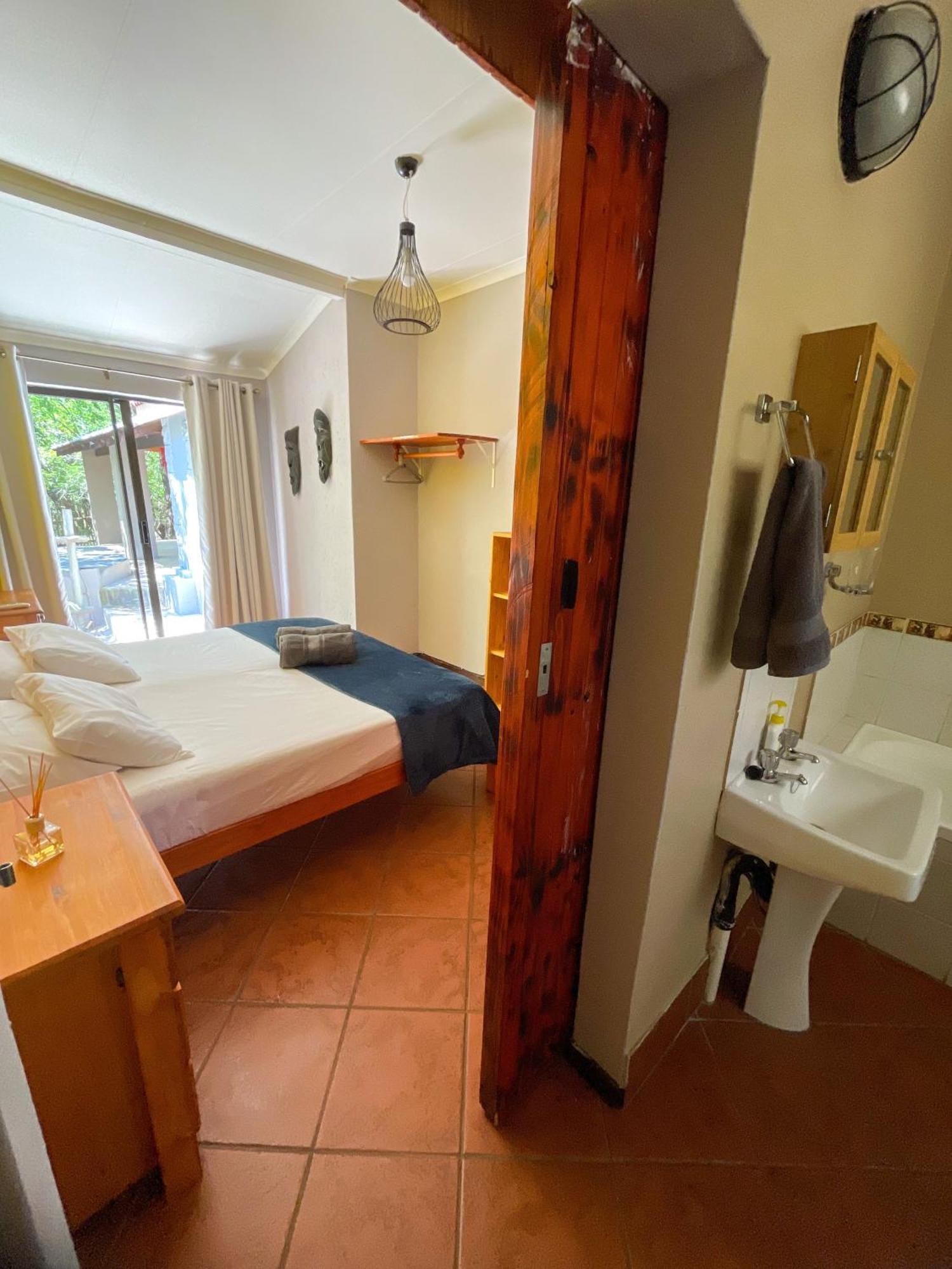 Kruger Park Hostel Marloth Park Dış mekan fotoğraf